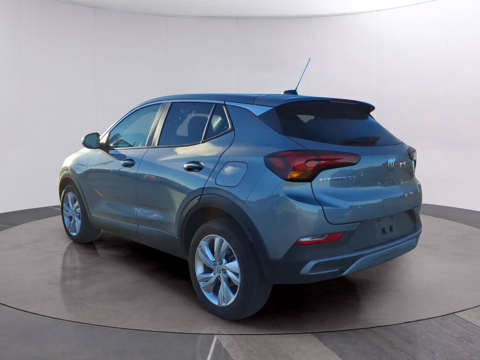 Certified 2026 Buick Encore GX Preferred FWD image 3