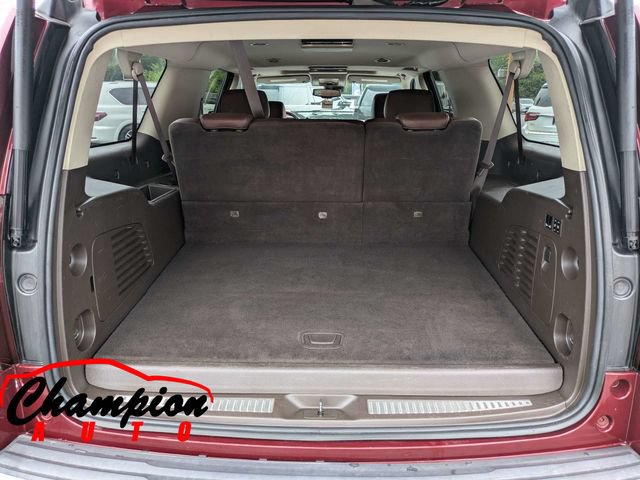 Used 2016 Chevrolet Suburban LTZ RWD image 15