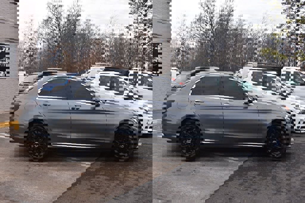 Used 2017 Mercedes-Benz C 300 4MATIC Sedan w/ Premium 1 Package image 4