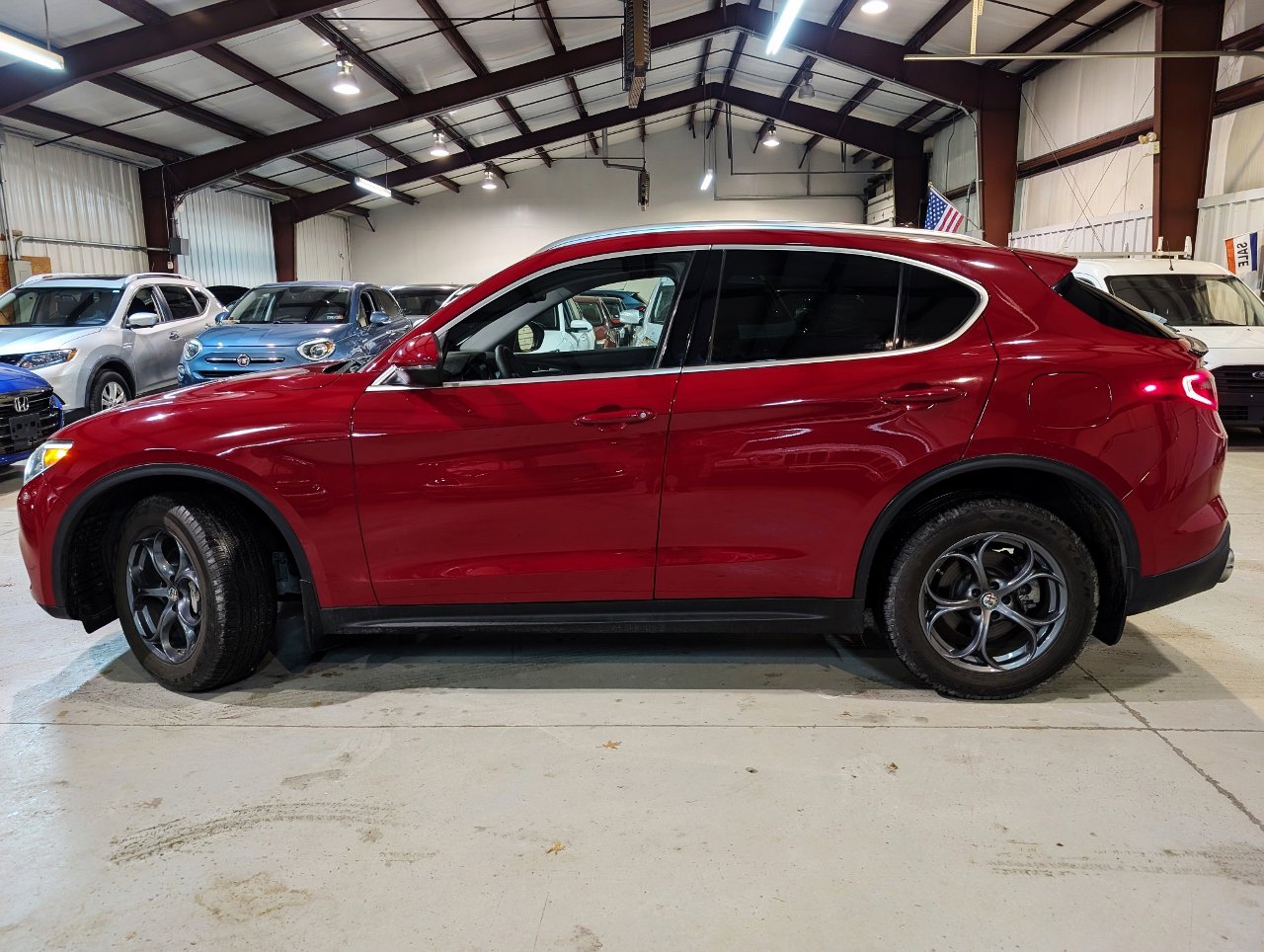 Used 2019 Alfa Romeo Stelvio AWD image 6