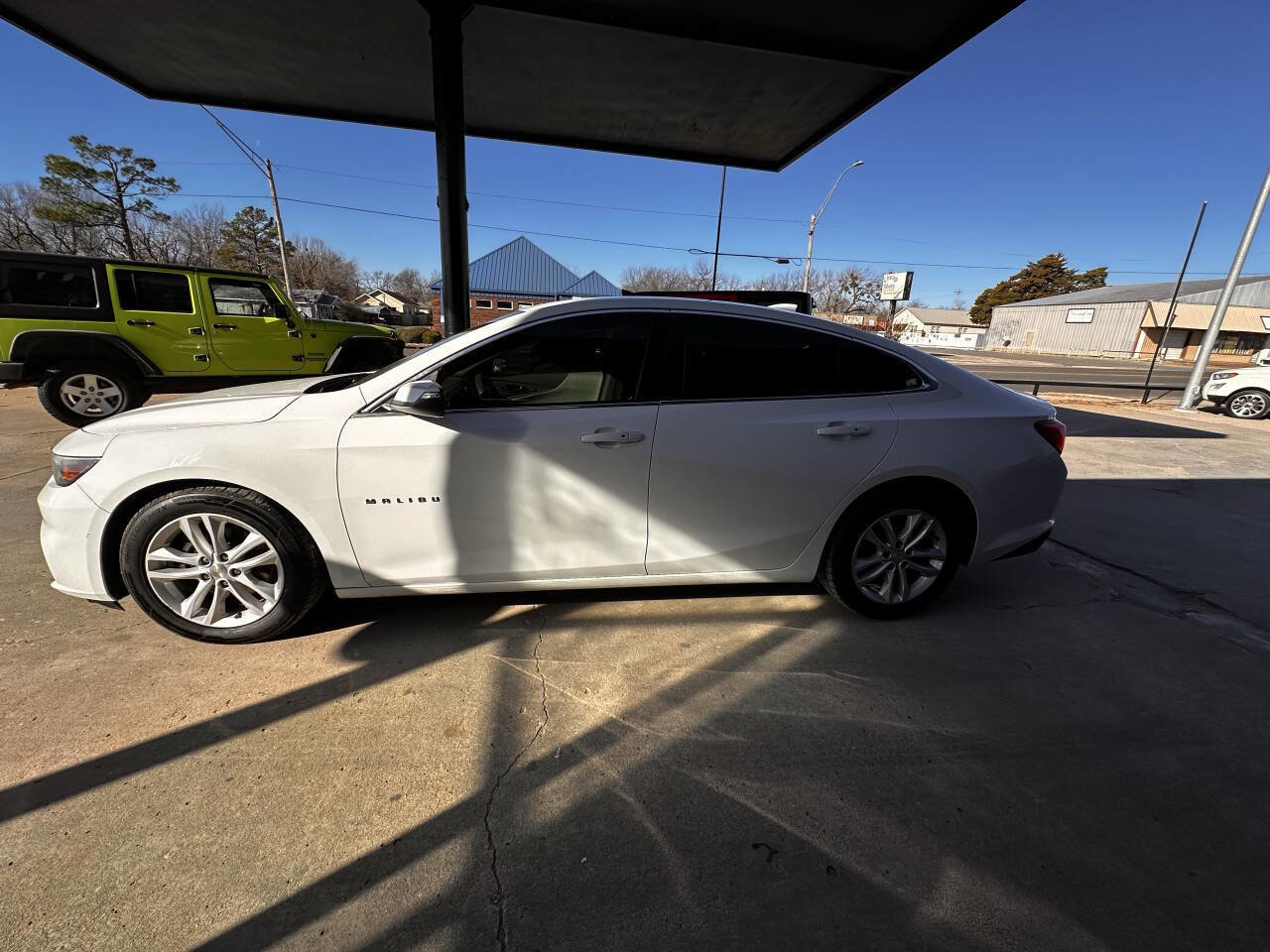Used 2016 Chevrolet Malibu LT image 5