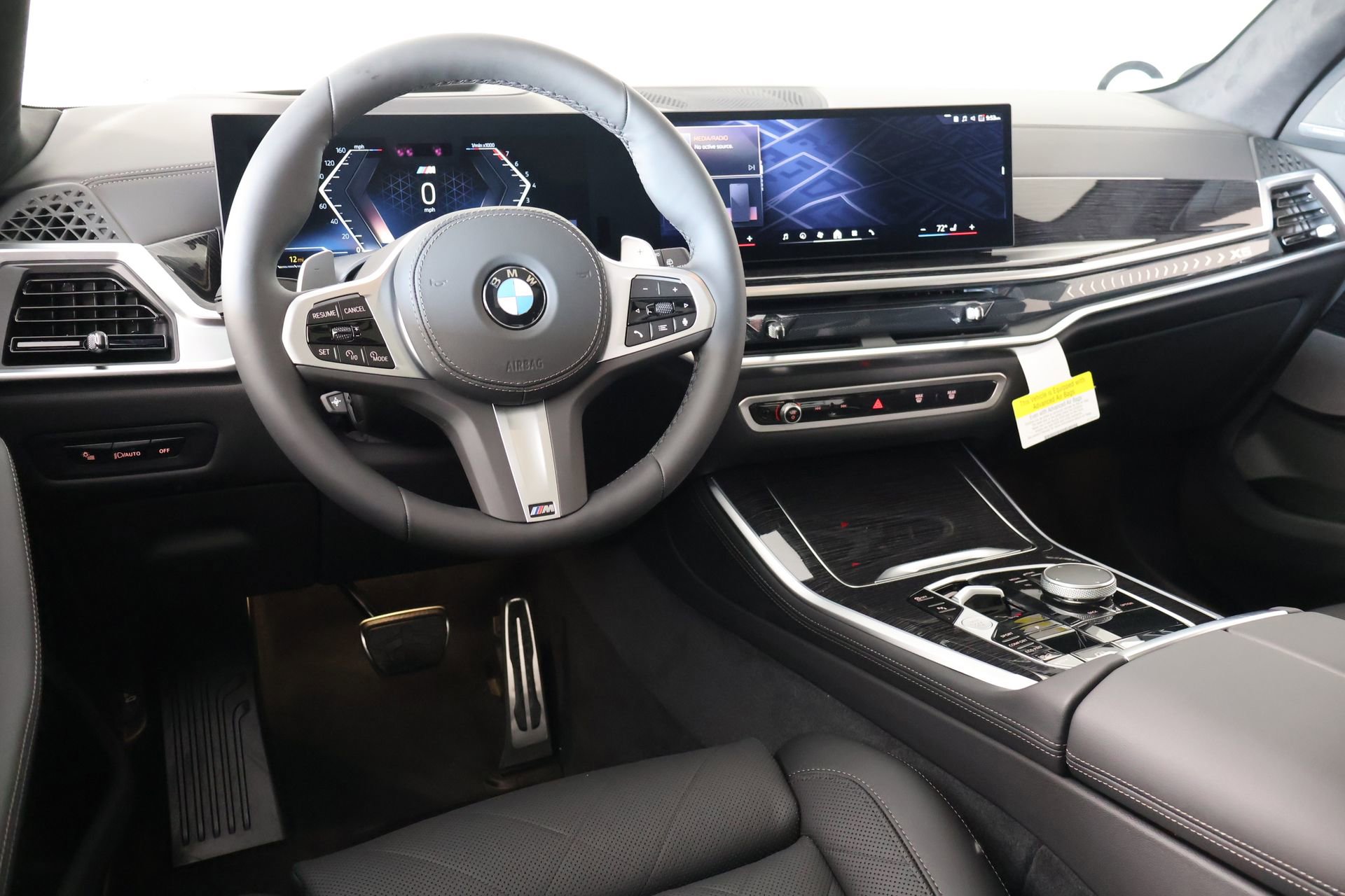 New 2026 BMW X5 xDrive40i w/ M Sport Package AWD/4WD image 2