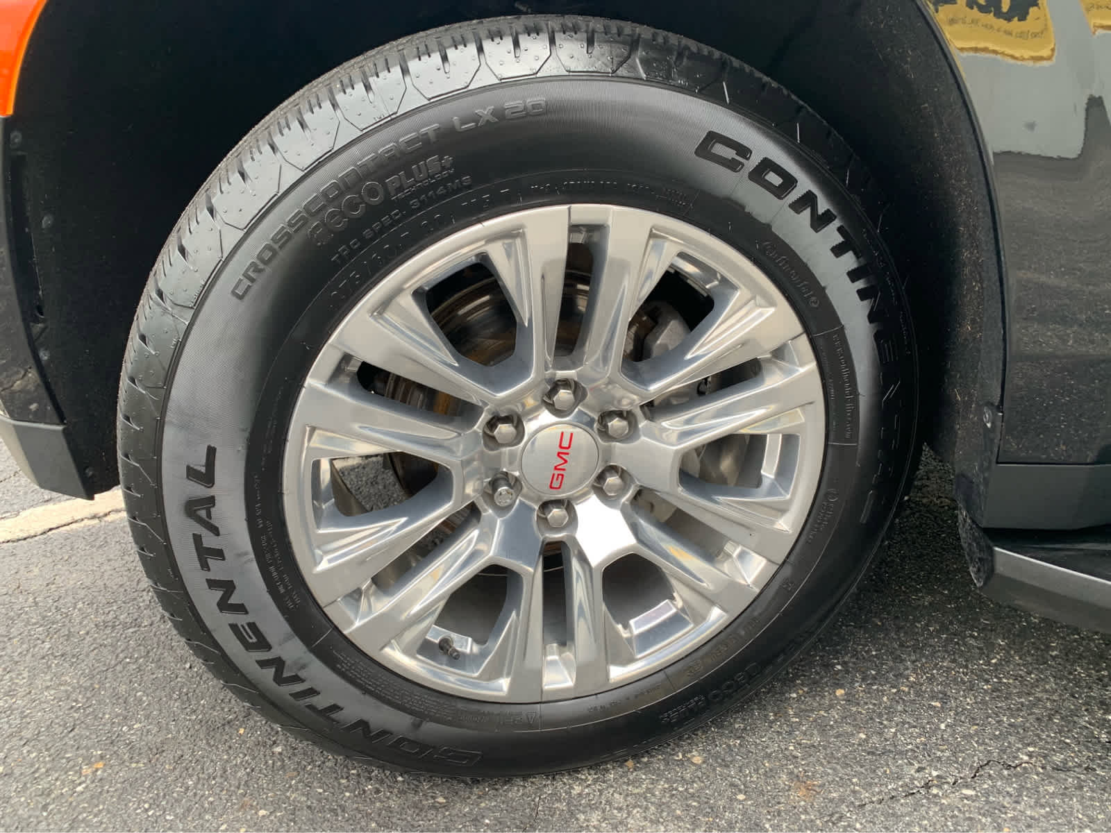 Used 2021 GMC Yukon Denali AWD/4WD image 9