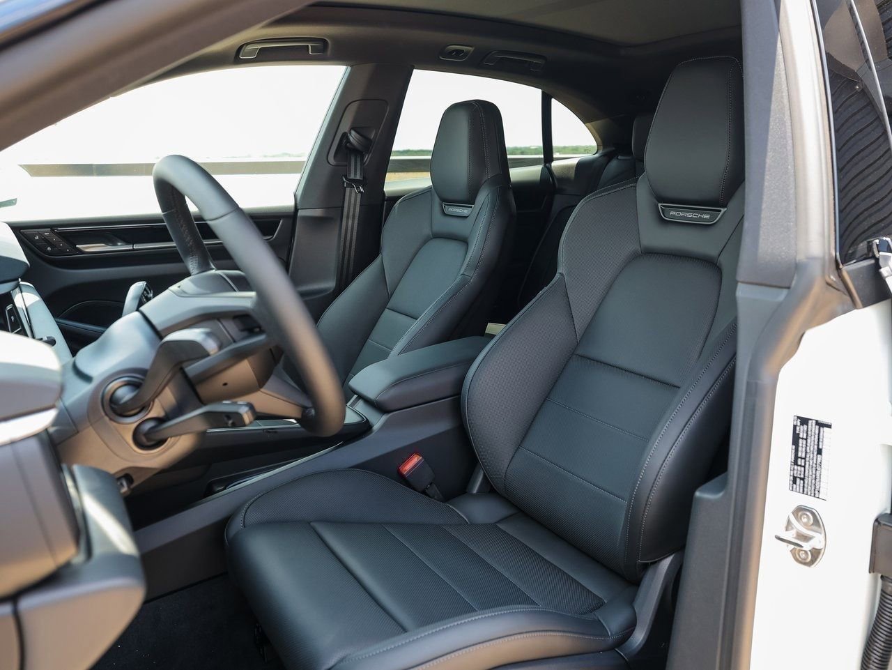 New 2025 Porsche Macan Electric image 5