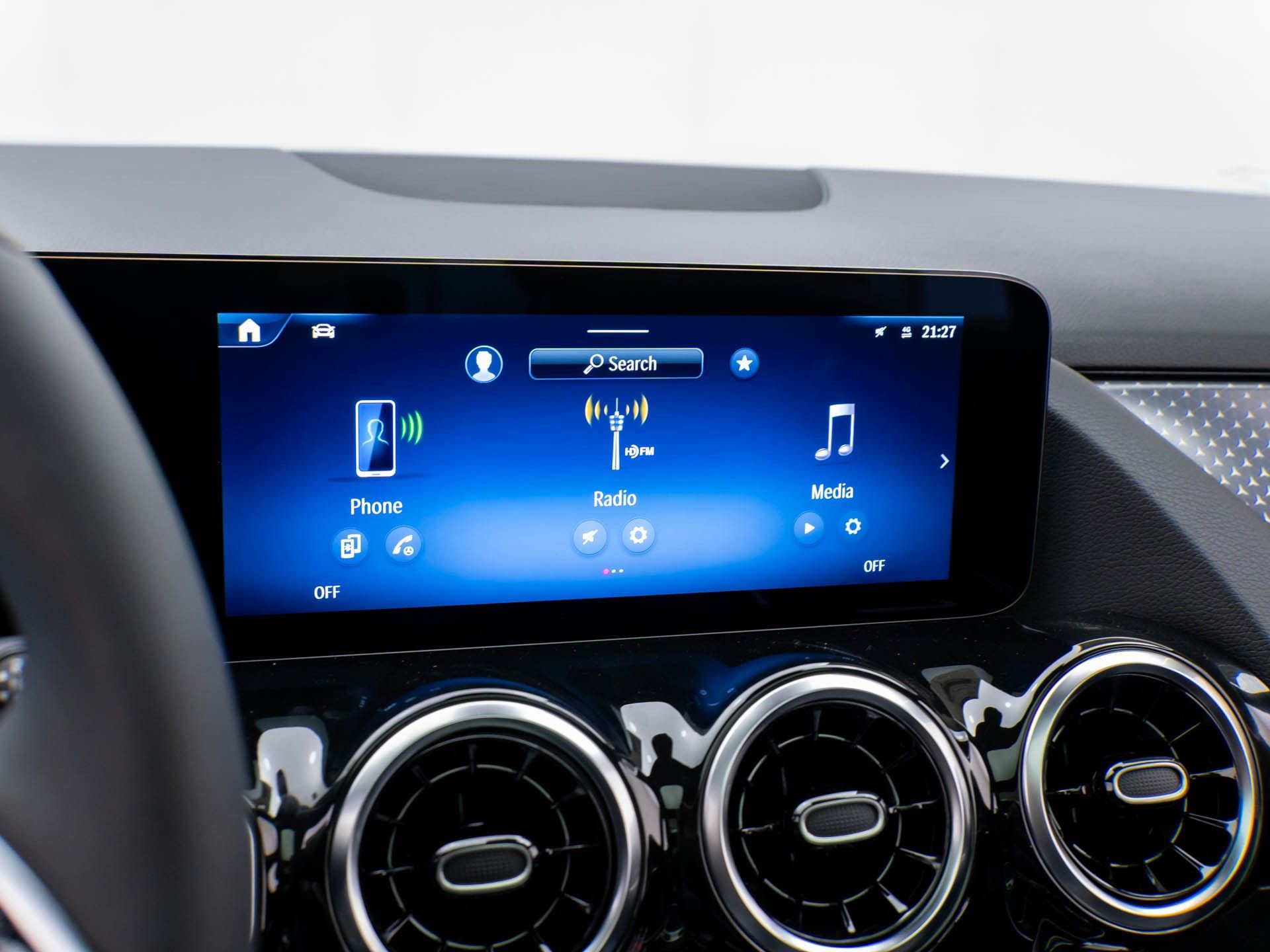 New 2026 Mercedes-Benz GLA 250 4MATIC image 23