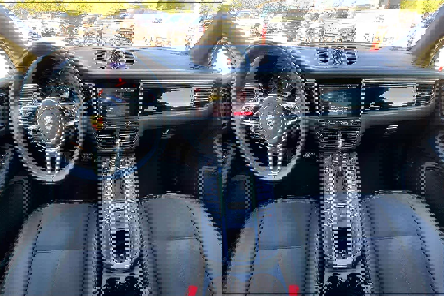 Used 2021 Porsche Macan image 27