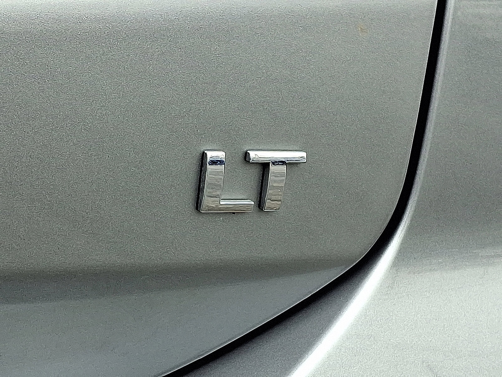 Used 2024 Chevrolet Equinox LT w/ LPO, Floor Liner Package FWD image 29