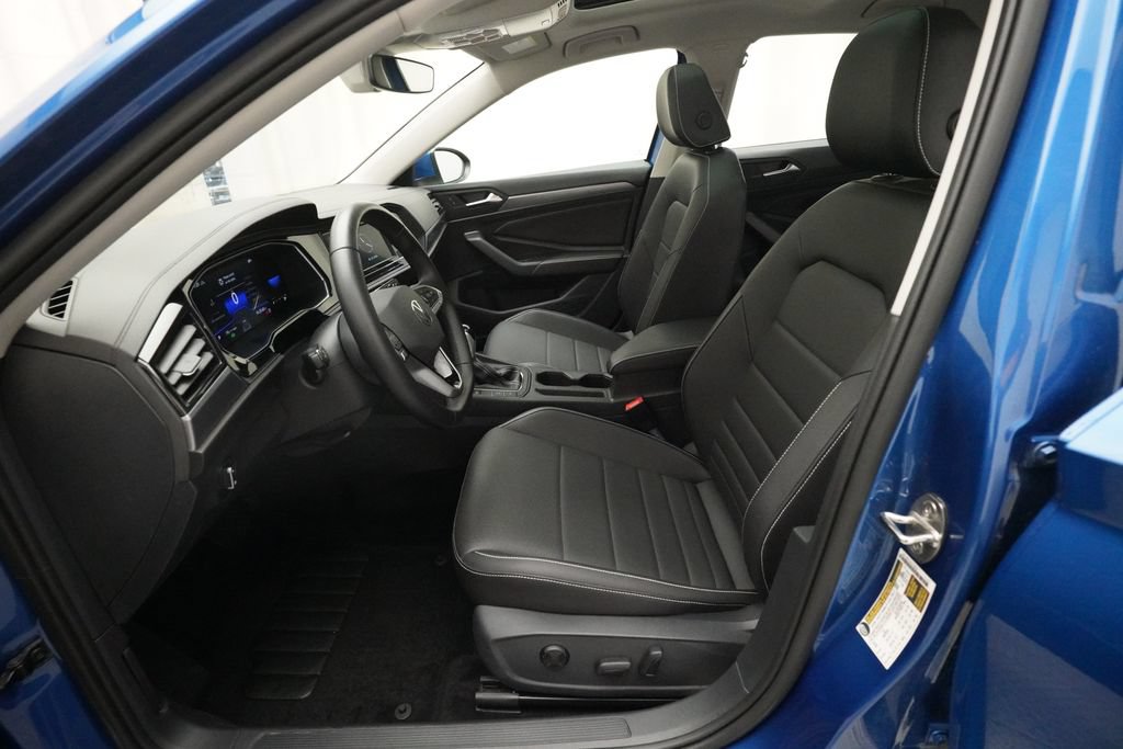 Used 2023 Volkswagen Jetta SE FWD image 7