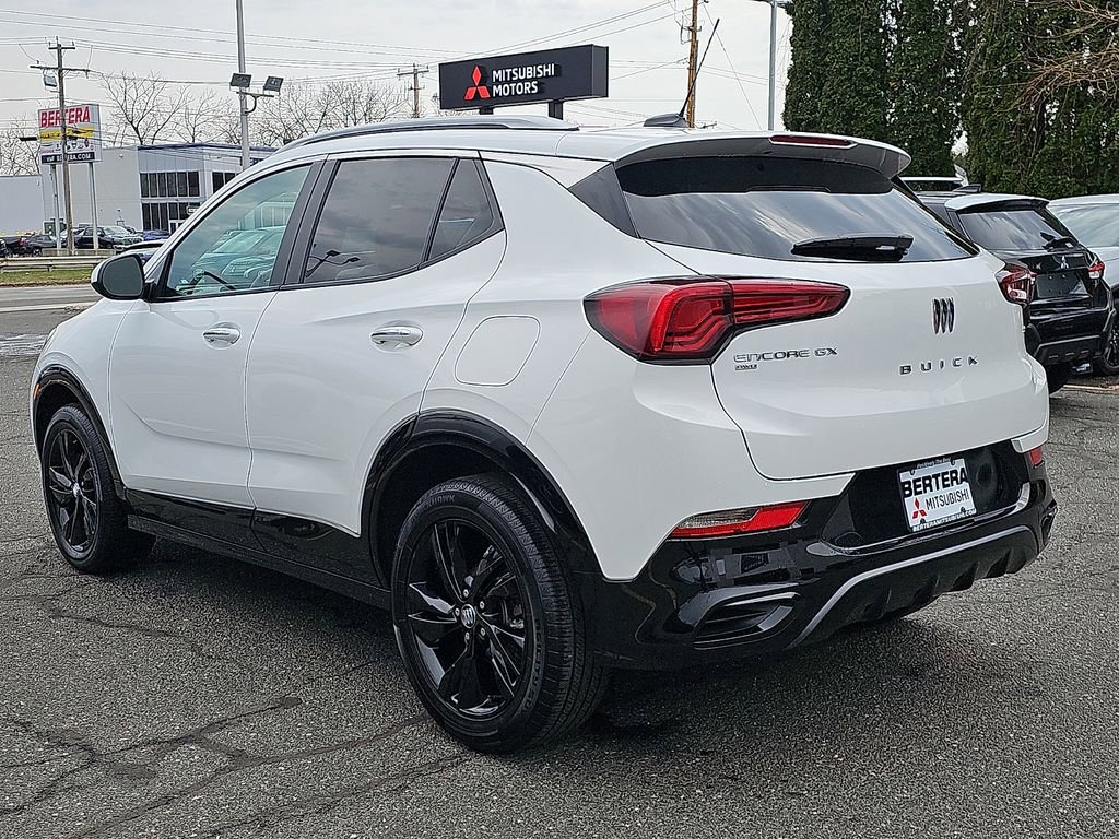Used 2024 Buick Encore GX Sport Touring image 4