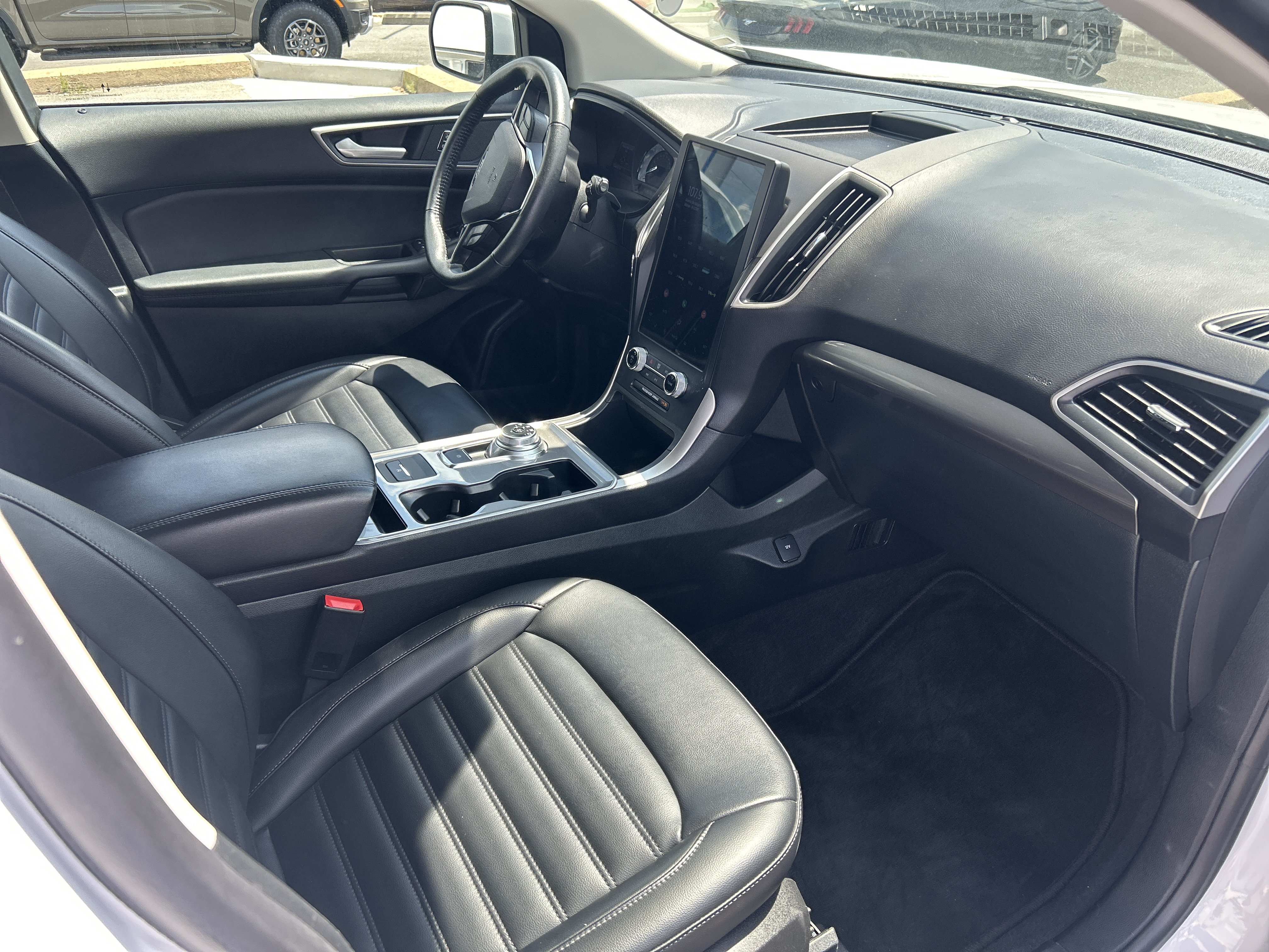 Used 2024 Ford Edge SEL AWD/4WD image 21