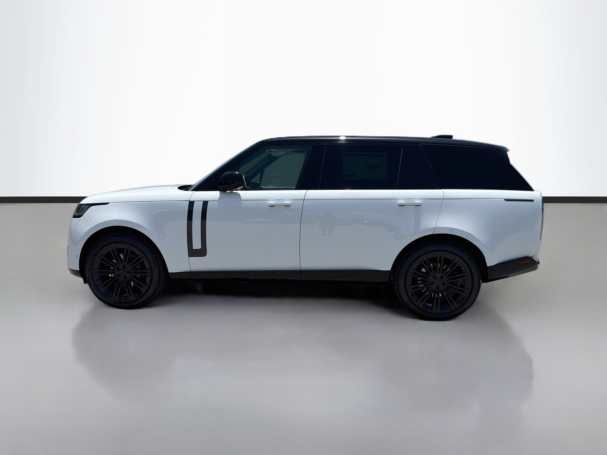 New 2026 Land Rover Range Rover Long Wheelbase SE AWD/4WD image 2