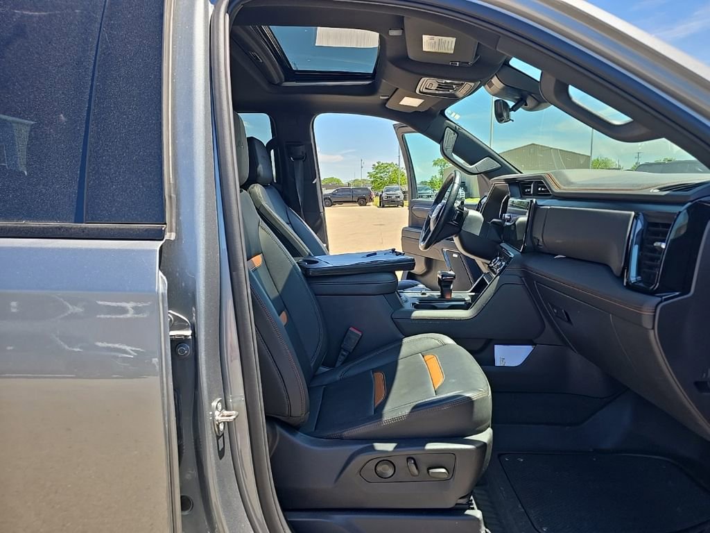Used 2024 GMC Sierra 1500 AT4 w/ Technology Package AWD/4WD image 20