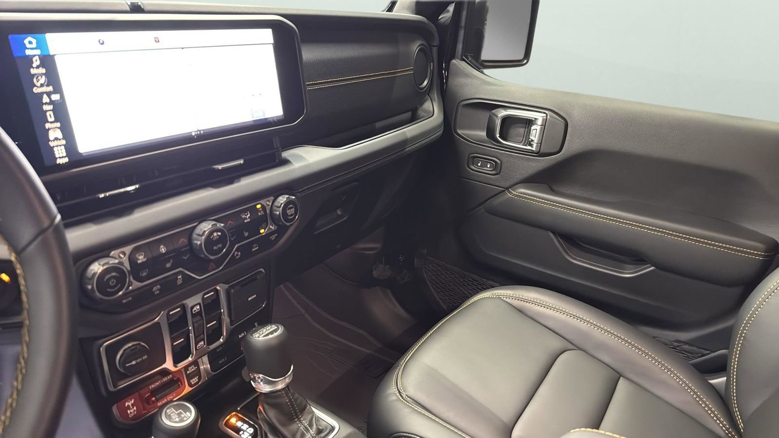 Used 2025 Jeep Wrangler Unlimited Rubicon 392 image 20