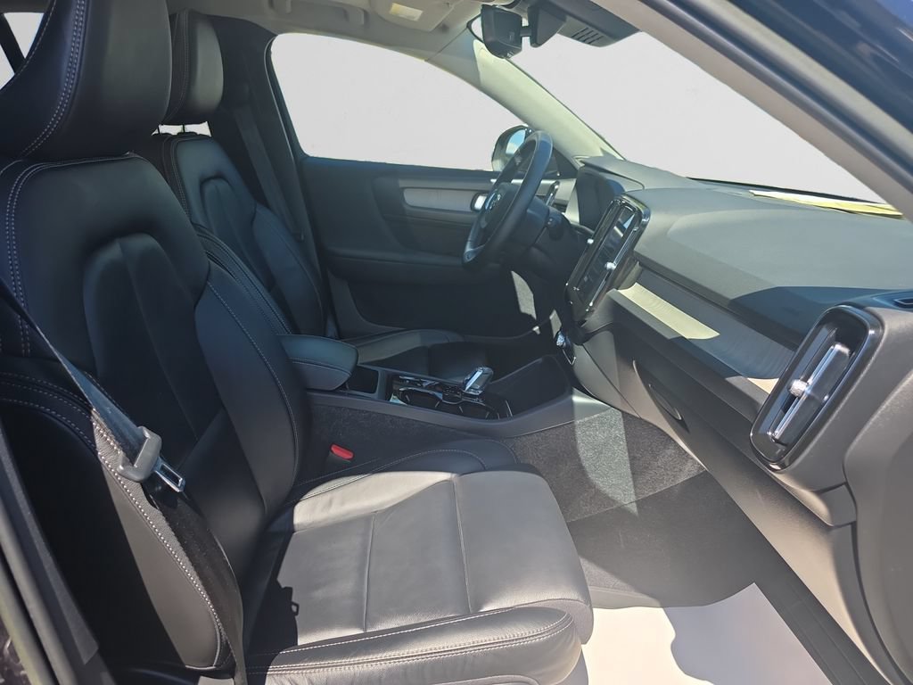Used 2023 Volvo XC40 B5 Ultimate w/ Climate Package AWD/4WD image 17