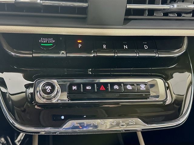 New 2026 Lincoln Corsair Premiere image 17