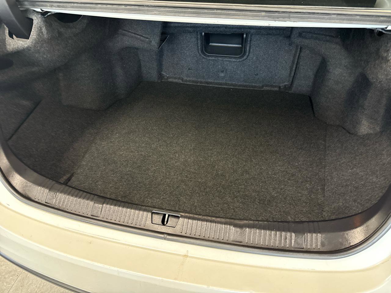 Used 2015 Toyota Avalon XLE FWD image 41