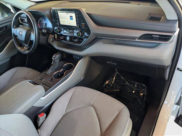 Used 2022 Toyota Highlander LE image 20