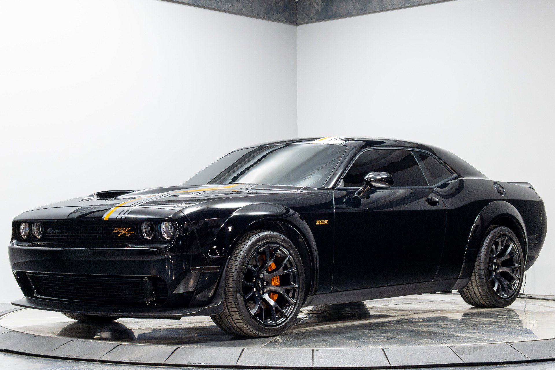 Used 2022 Dodge Challenger R/T Scat Pack RWD image 2