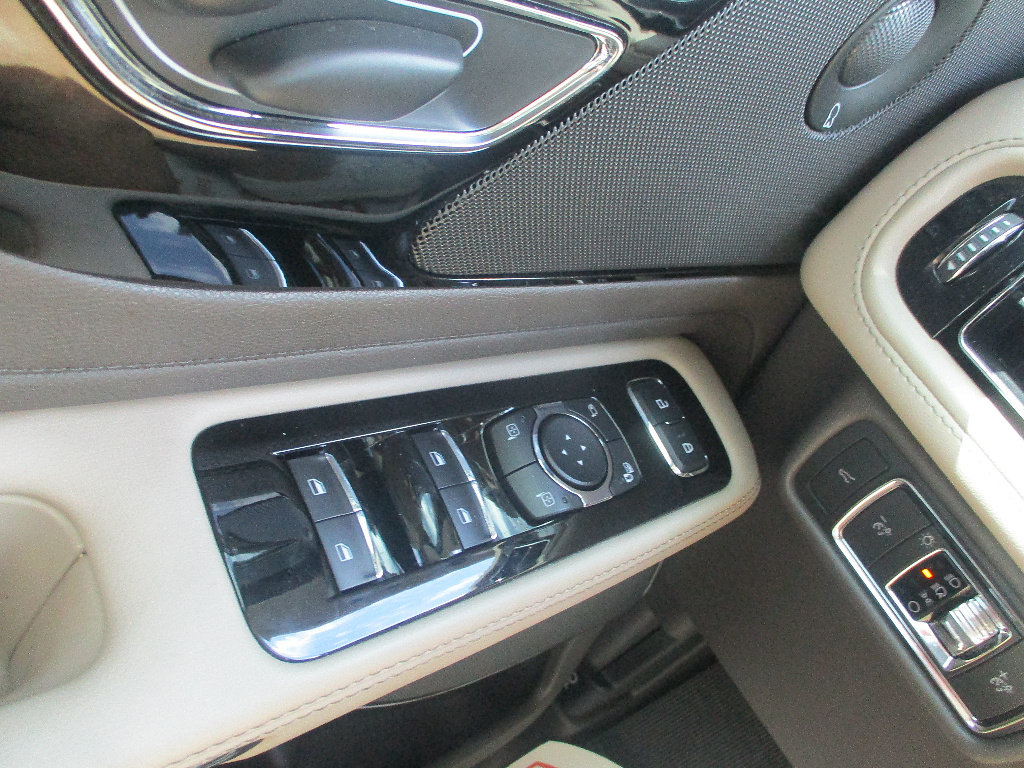 Used 2023 Lincoln Aviator Reserve w/ Elements Package Plus AWD/4WD image 17