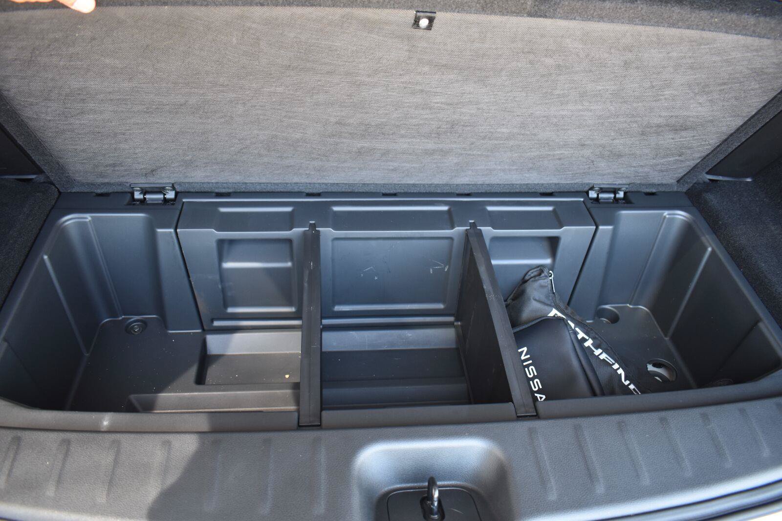 Used 2025 Nissan Pathfinder Platinum w/ Cargo Package FWD image 62
