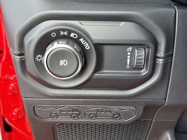 New 2026 Jeep Wrangler Unlimited Sahara w/ Whitecap Package AWD/4WD image 29
