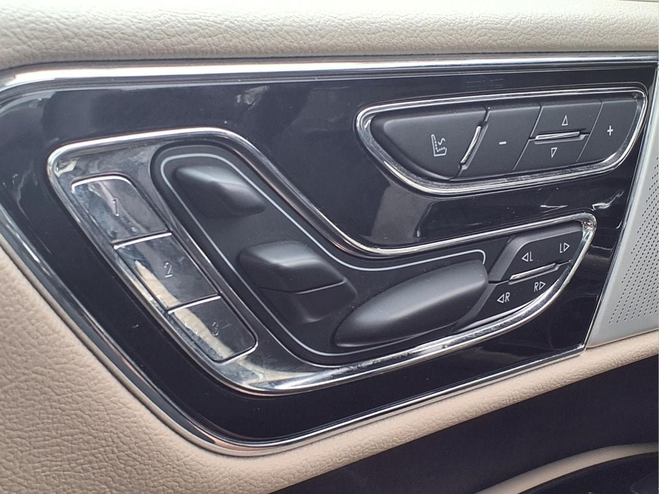 Used 2019 Lincoln Navigator Reserve AWD/4WD image 29