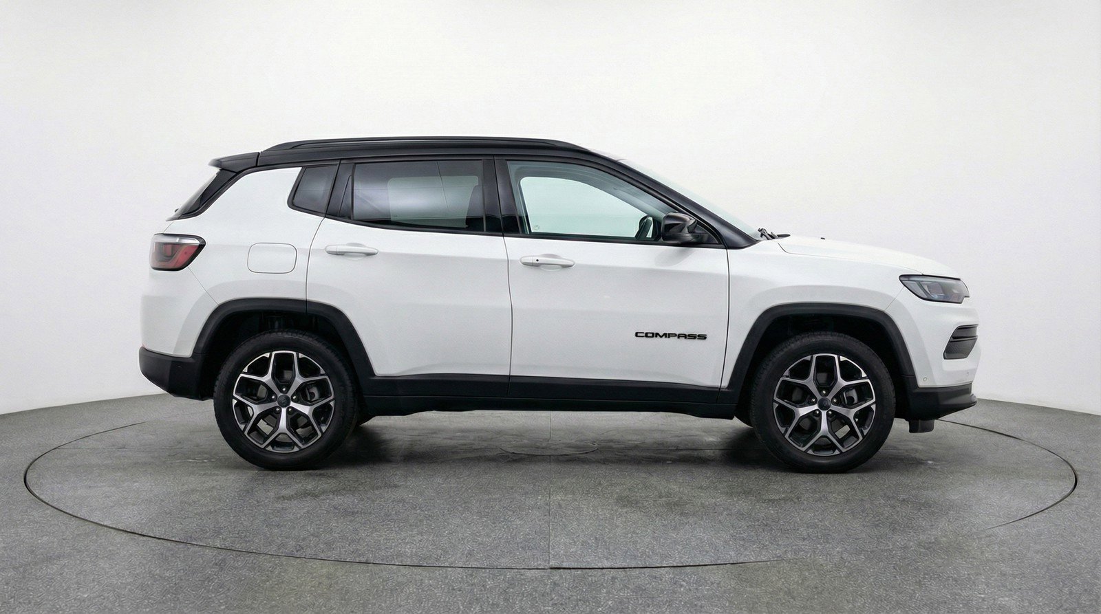 Used 2025 Jeep Compass Limited AWD/4WD image 11