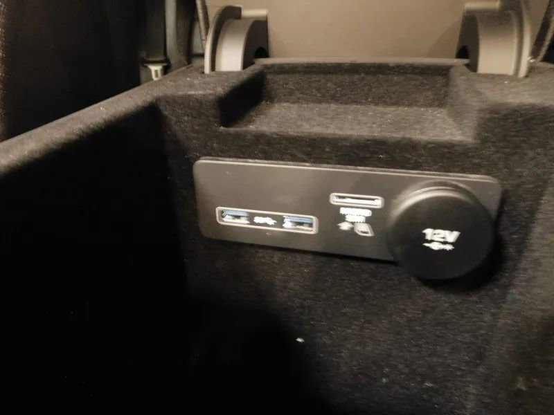 Used 2019 Jaguar F-PACE S AWD/4WD image 36