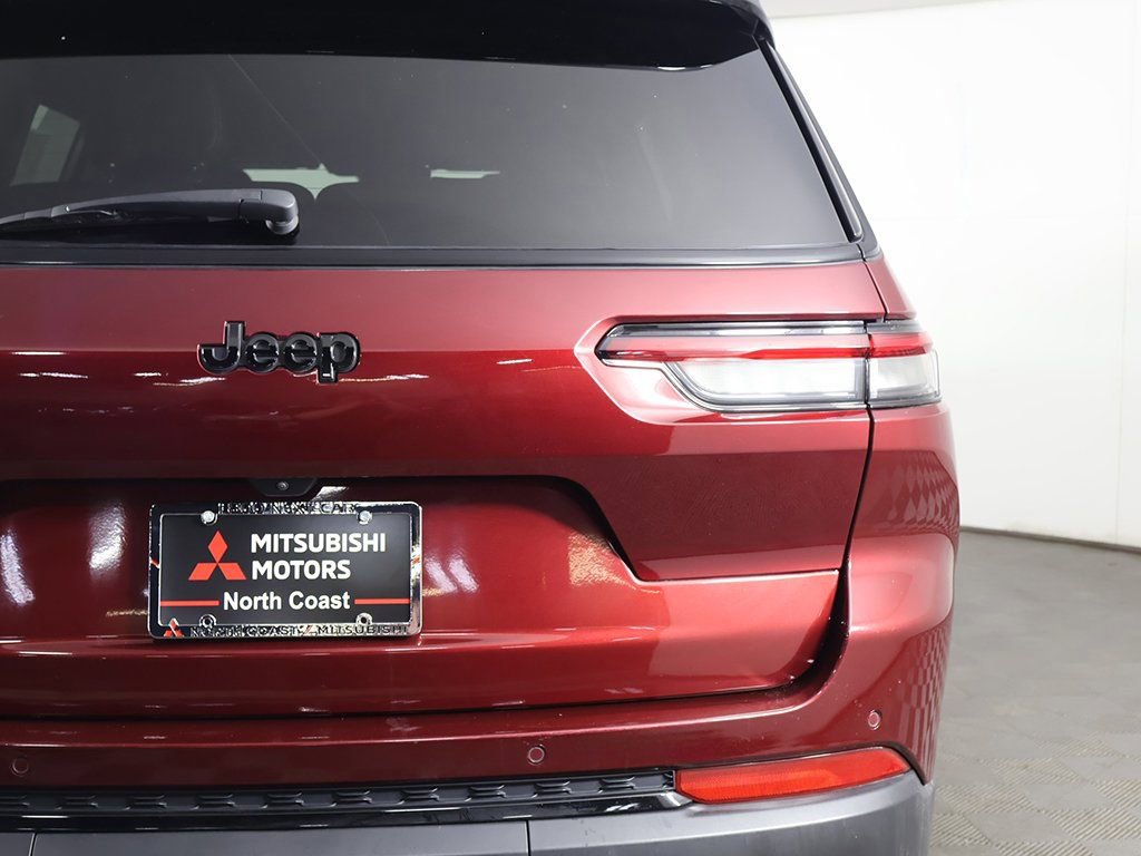 Used 2023 Jeep Grand Cherokee L Laredo image 15