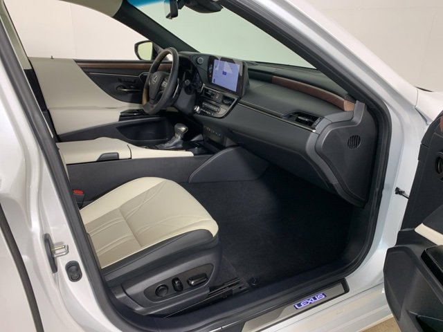 Used 2025 Lexus ES 350 Ultra Luxury w/ Accessory Package (Z2) image 41