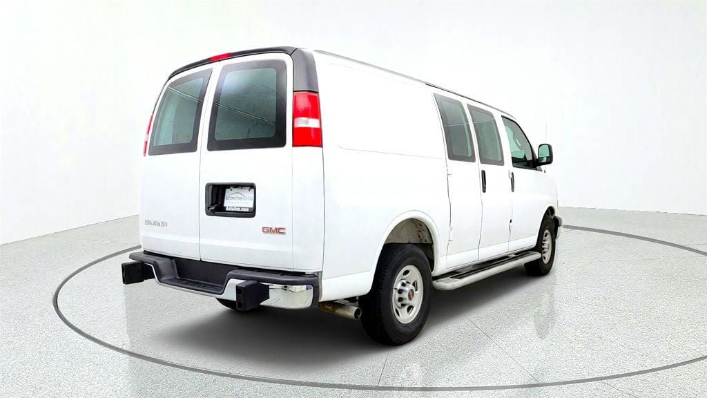 Used 2025 GMC Savana 2500 w/ Driver Convenience Package RWD image 5