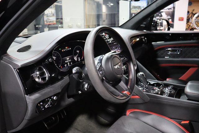Used 2021 Bentley Bentayga Speed AWD/4WD image 30
