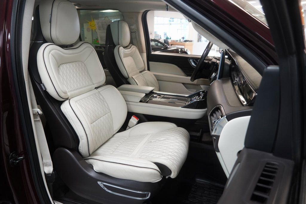 Used 2018 Lincoln Navigator Black Label image 39