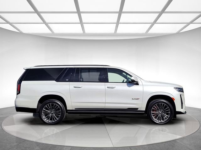 Certified 2023 Cadillac Escalade ESV V AWD/4WD image 3