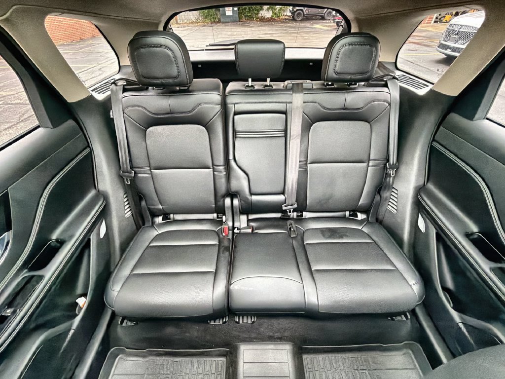 Used 2026 Lincoln Corsair Premiere AWD/4WD image 26