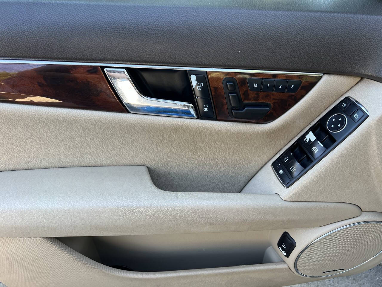 Used 2010 Mercedes-Benz C 350 Sport image 22