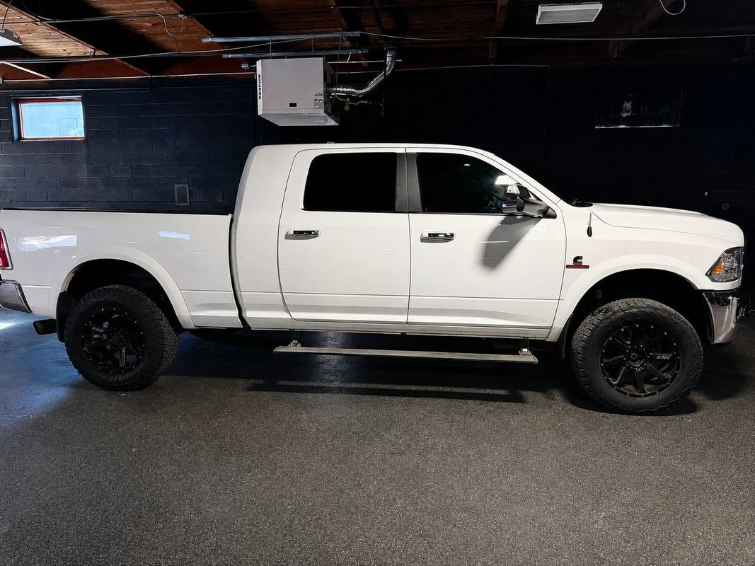 Used 2016 RAM 3500 Laramie w/ Cold Weather Group AWD/4WD image 7