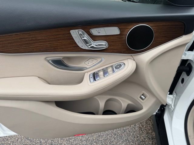 Used 2021 Mercedes-Benz GLC 300 4MATIC image 21