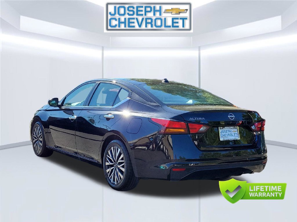 Used 2025 Nissan Altima 2.5 SV FWD image 4