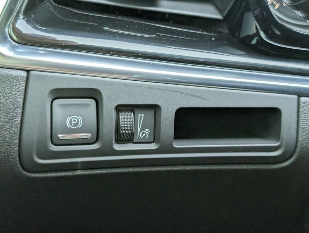 Used 2021 Cadillac XT6 Luxury FWD image 30