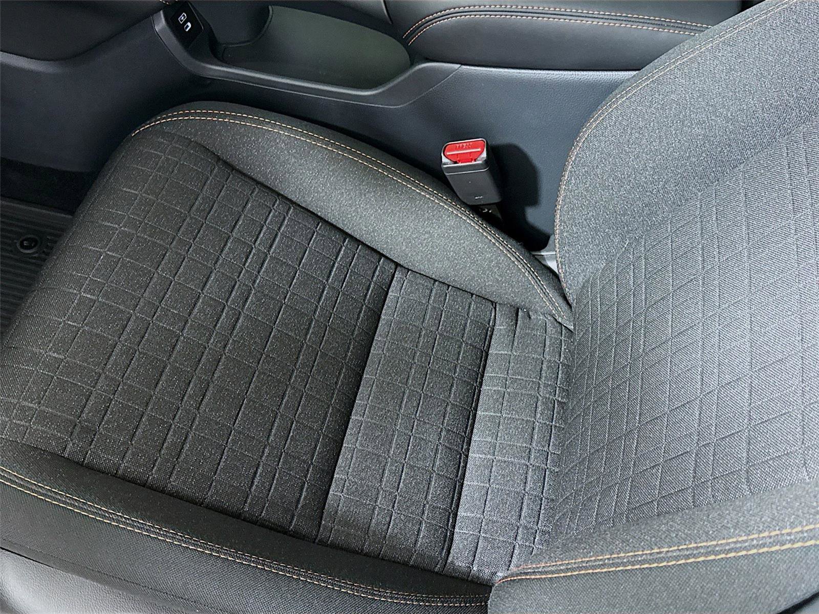 Used 2025 Honda HR-V Sport image 12