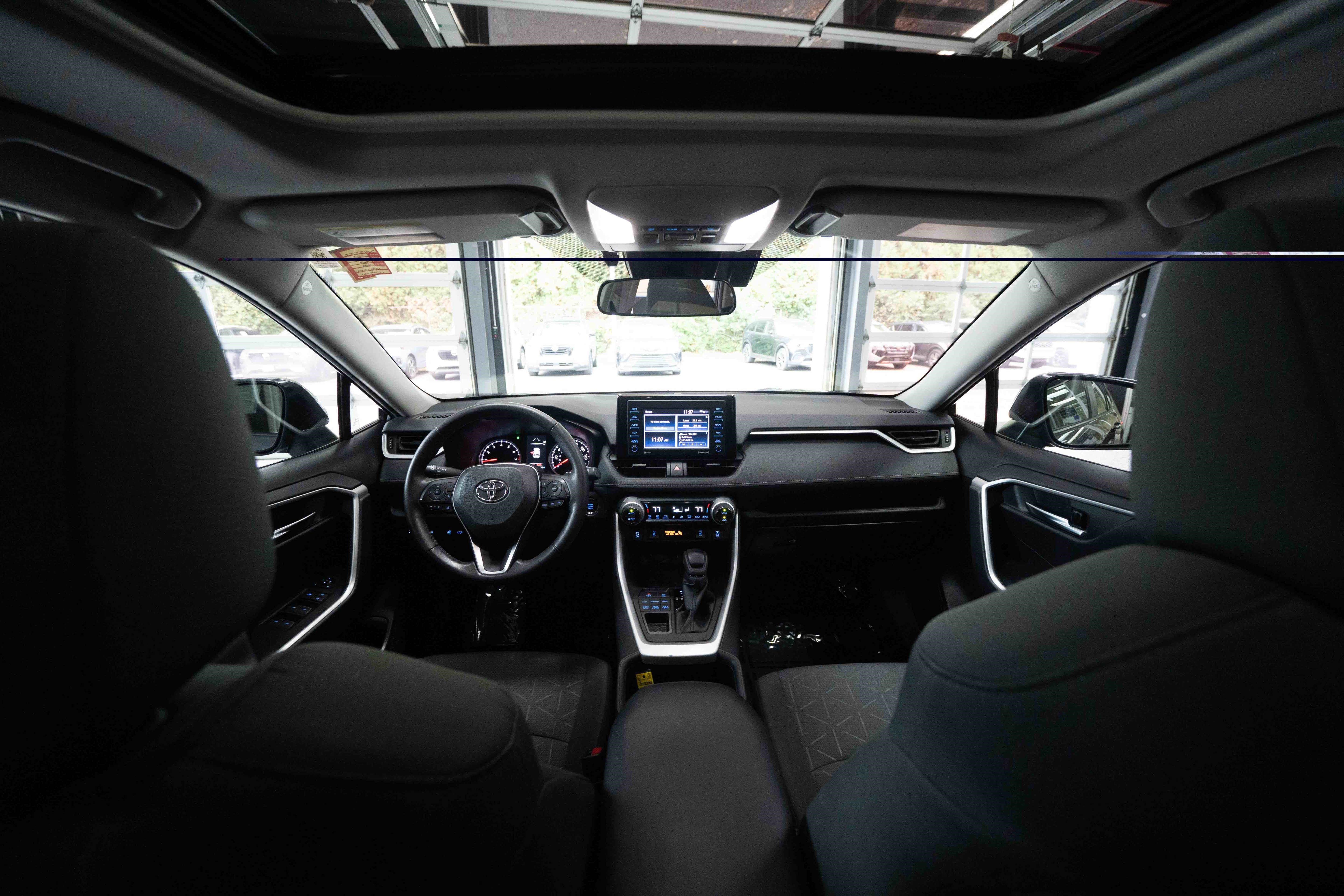 Used 2022 Toyota RAV4 XLE w/ Convenience Package AWD/4WD image 19