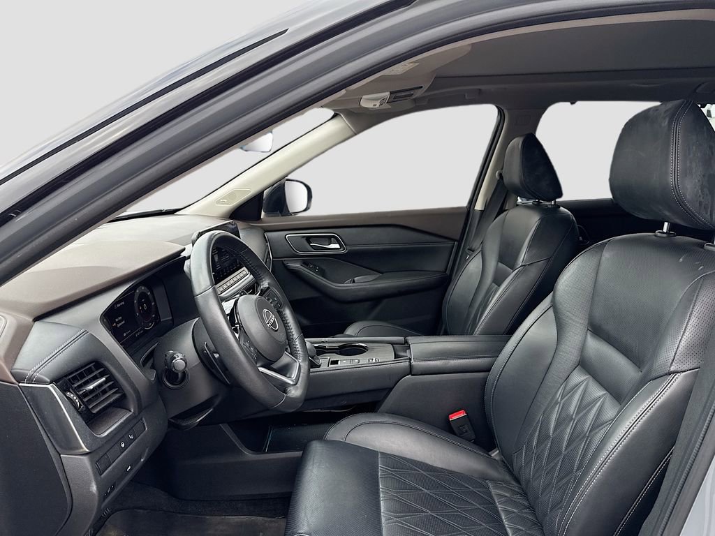 Used 2022 Nissan Rogue Platinum w/ Head-Up Display Package image 10