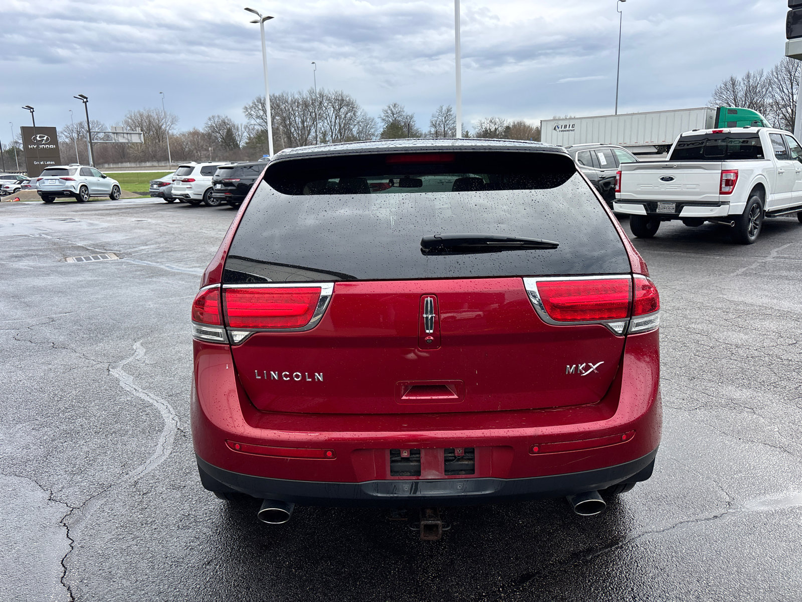 Used 2013 Lincoln MKX FWD image 6