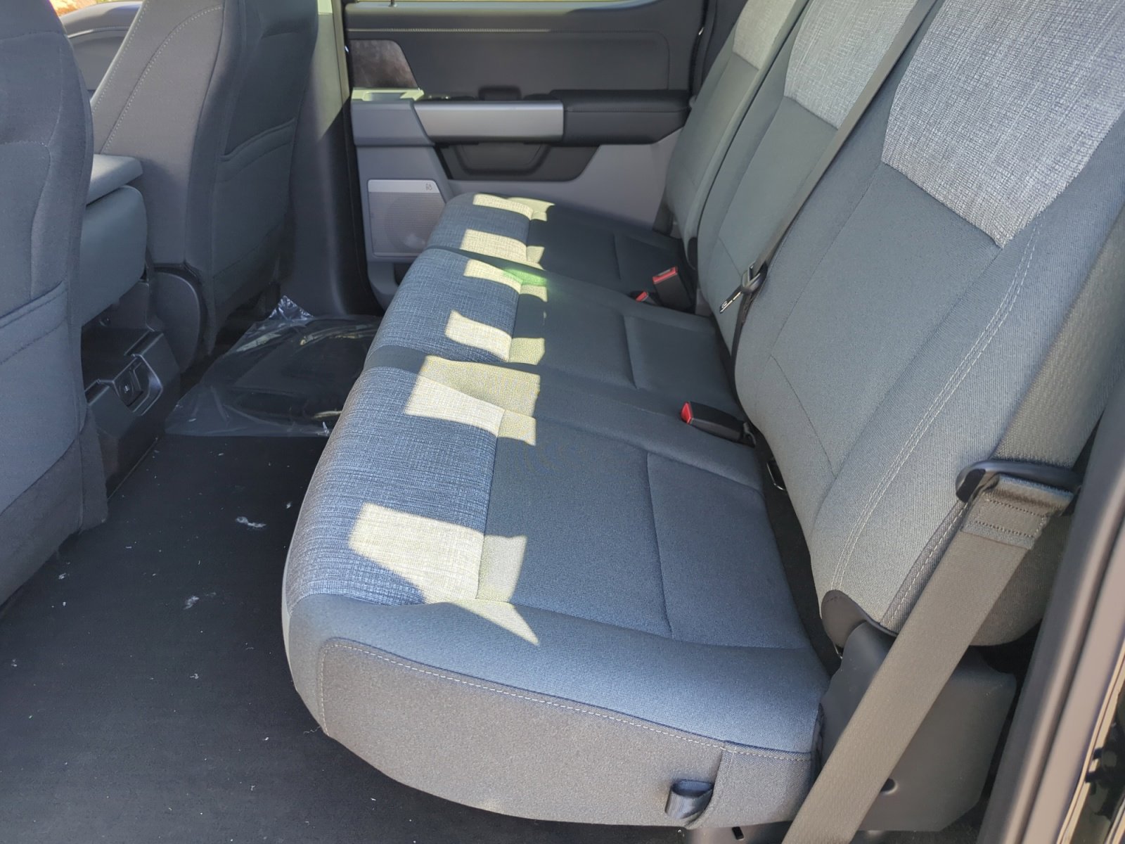 New 2025 Ford F250 XLT w/ Black Appearance Package image 17