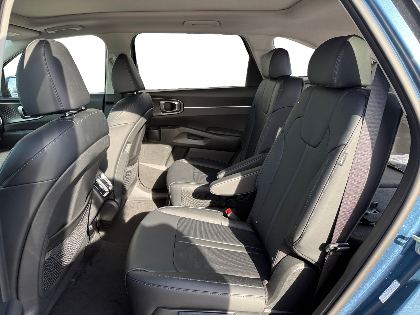 New 2026 Kia Sorento EX w/ EX Premium Package AWD/4WD image 16