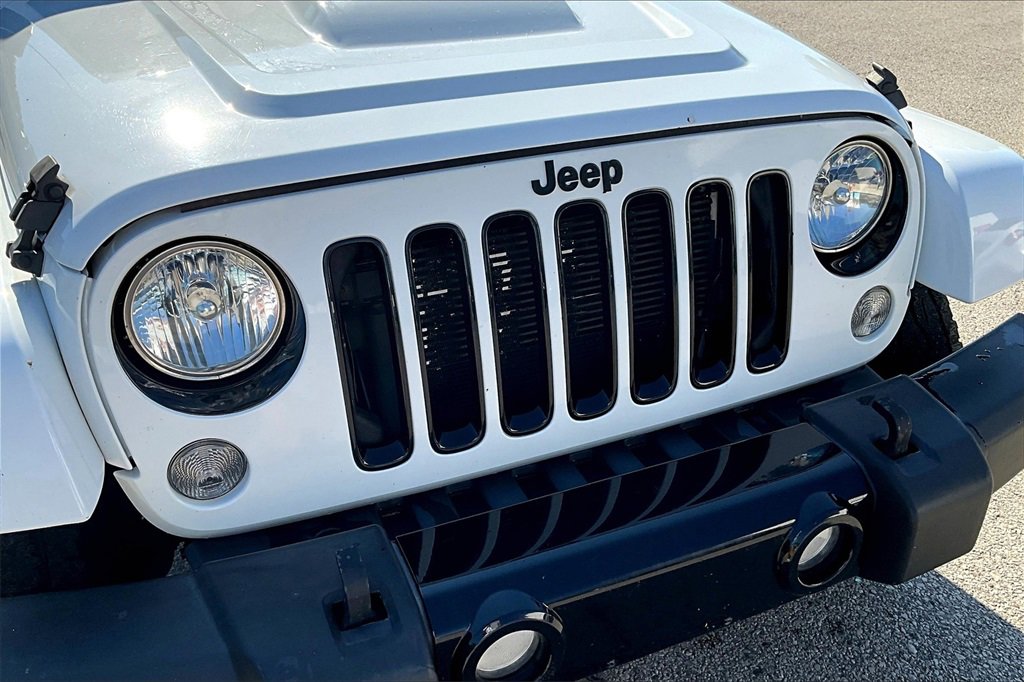 Used 2018 Jeep Wrangler Unlimited Sahara image 30