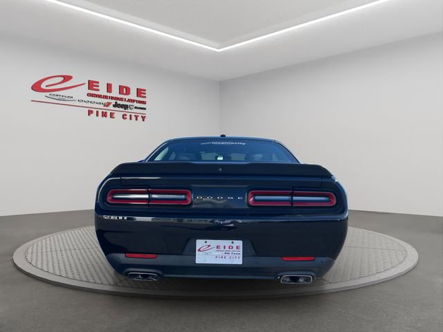 Used 2019 Dodge Challenger R/T w/ Driver Convenience Group RWD image 5