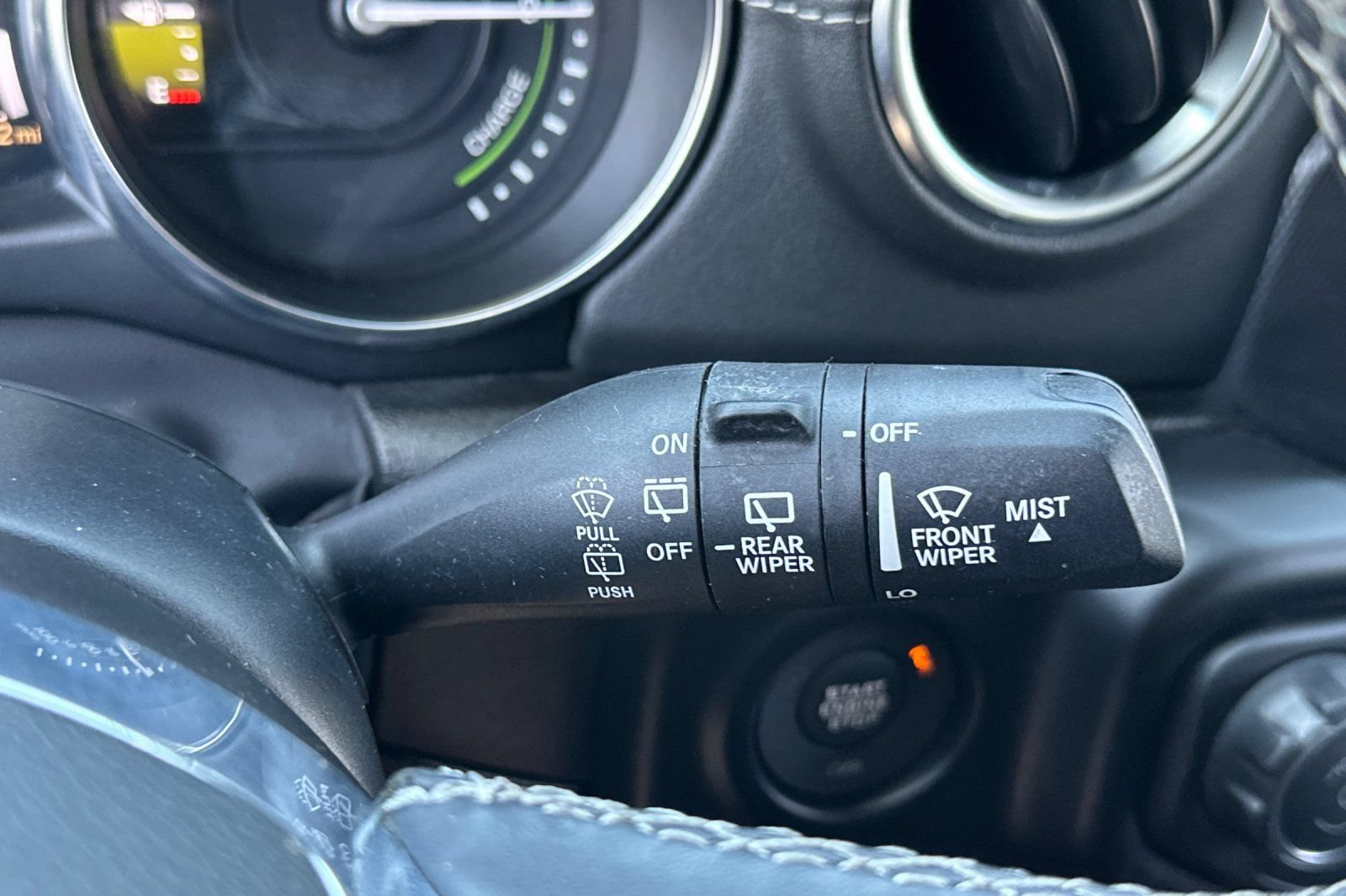 Used 2022 Jeep Wrangler Unlimited Sahara w/ Safety Group AWD/4WD image 34