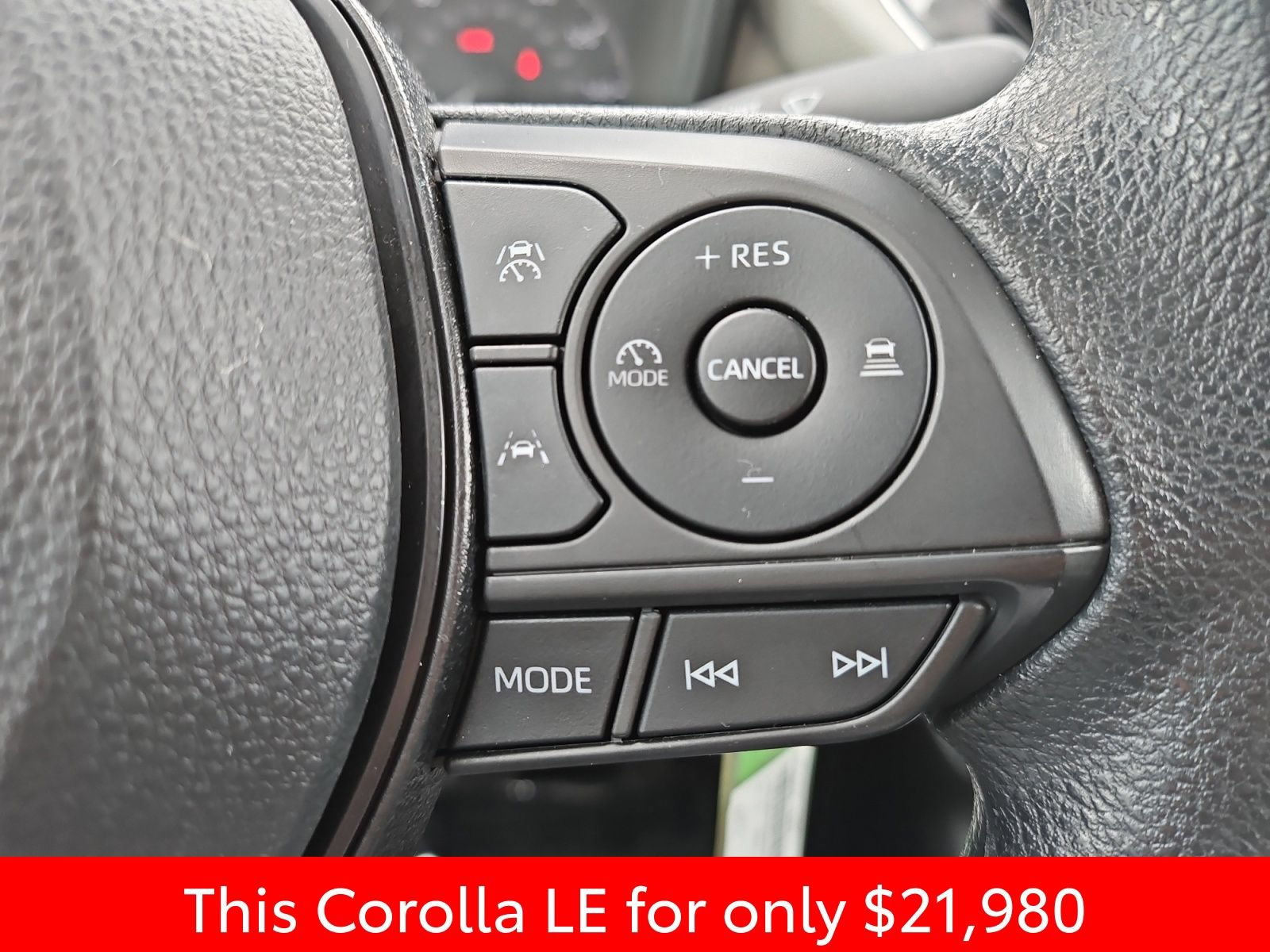 Used 2023 Toyota Corolla LE FWD image 29